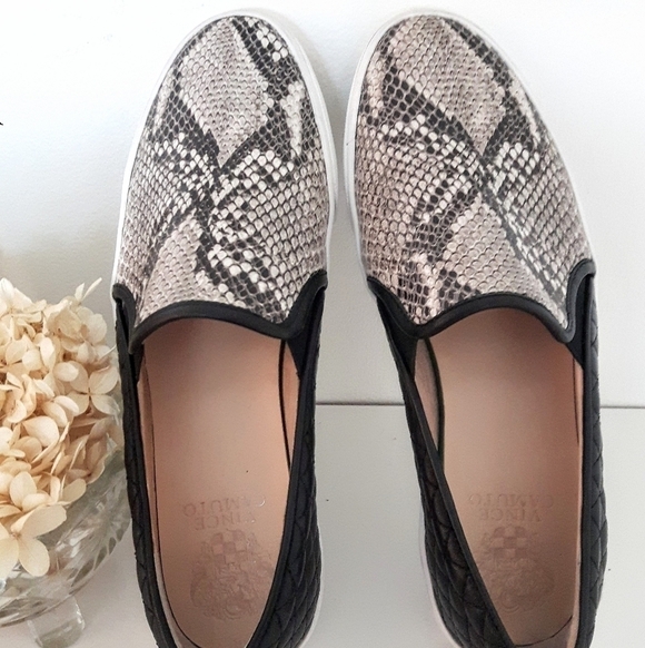 VINCE Camuto Banner Flat Slip on Sneakers ( 8/ 38) EUC Leather uppers - Picture 3 of 10